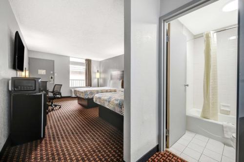 Motel 6 Chickasha Ok - photo 3