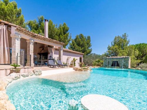 Mas provençal — hotel in Poussan