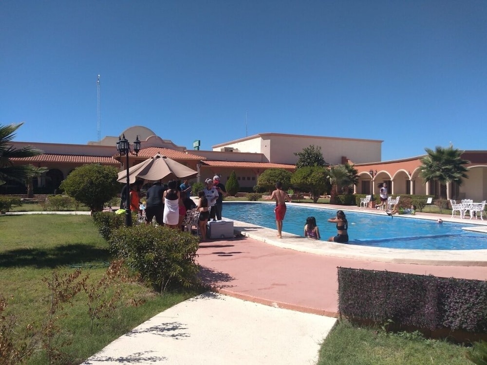 Hotel Jiménez Plaza - last minute hotel in Jimenez