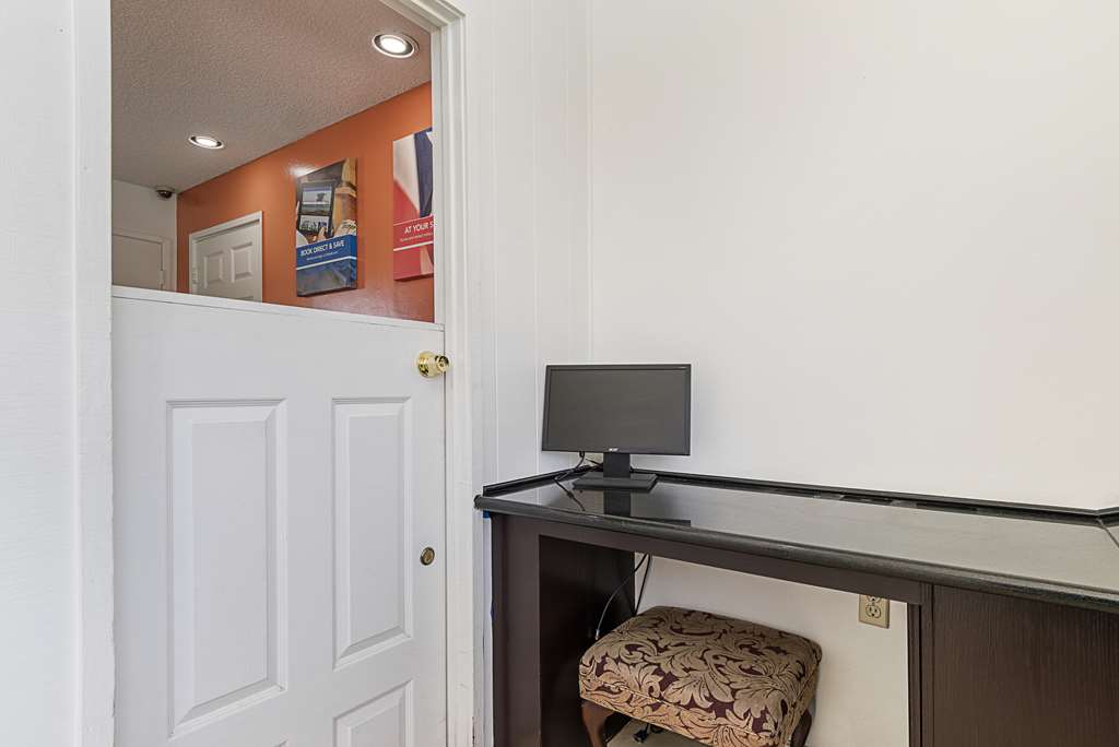 Motel 6 Santa Maria CA South - photo 25