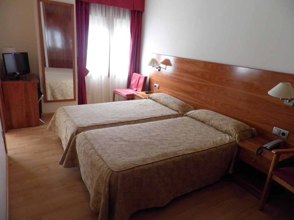 Hotel Arturo — Lleida