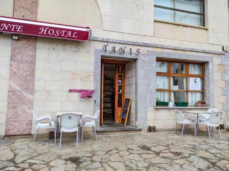 Hostal Restaurante Tanis — Riano — photo 2