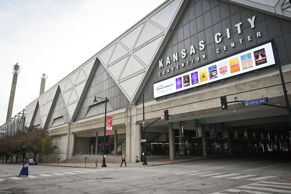 Crowne Plaza Kansas City Downtown by IHG - photo 77