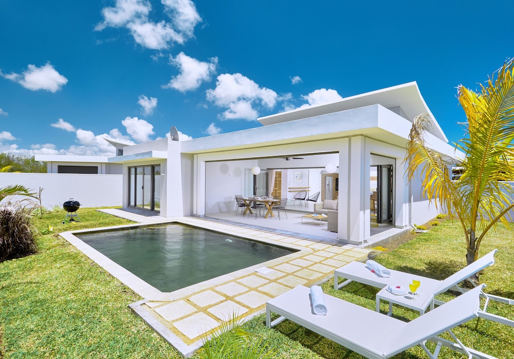 Corail Bleu Private Pool & Garden Villas by LOV — 4-Star Luxury Hotel in Cap Malheureux, Mauritius