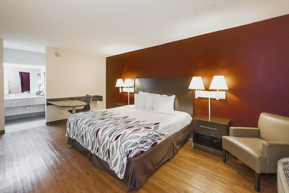 Red Roof Inn Walterboro - photo 9