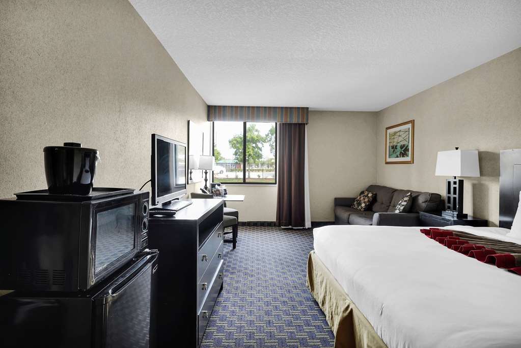 Ramada by Wyndham Jacksonville I 95 by Butler Blvd - photo 59
