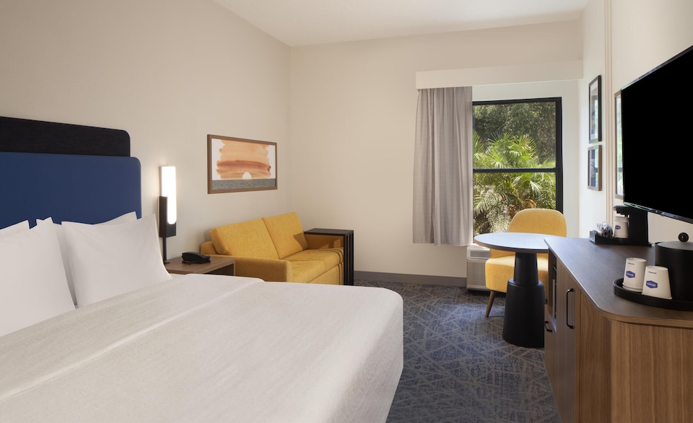 Hampton Inn & Suites Tampa North - photo 25