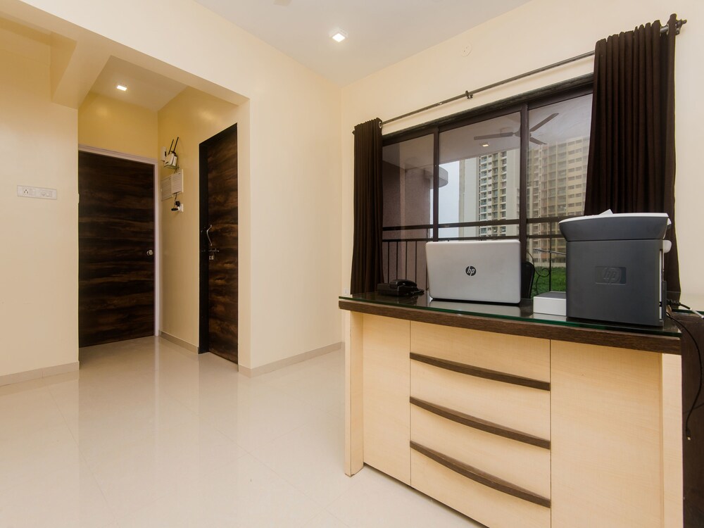 OYO 18309 Livinn Apartments