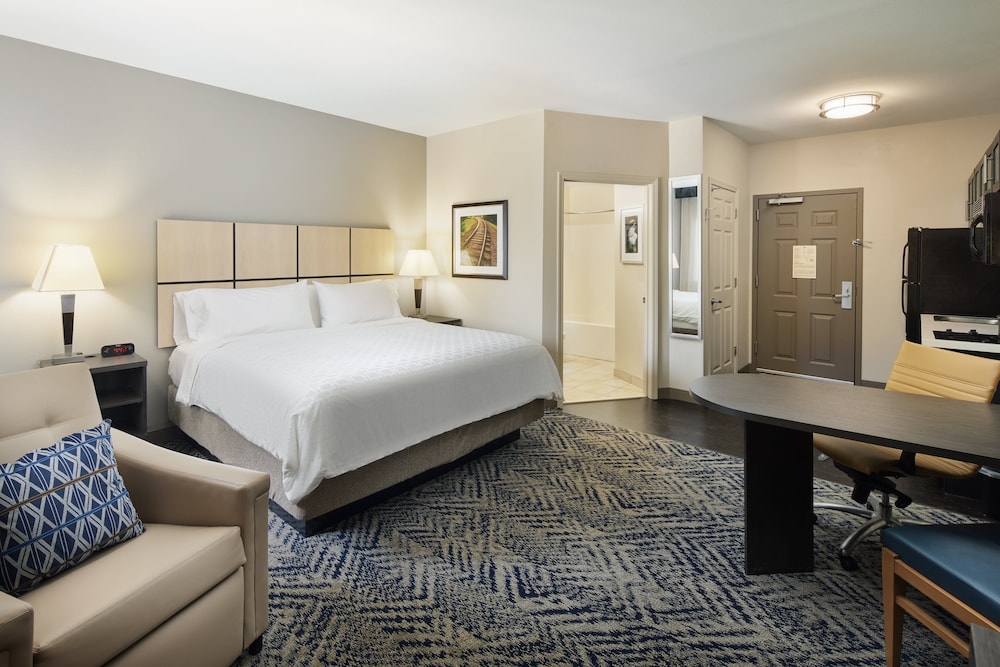 Candlewood Suites I 26 at Northwoods Mall by IHG - photo 15