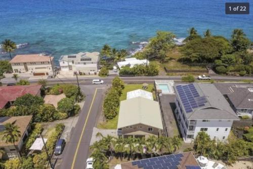 Beautiful Ocean House Walk To Magic Sand Beach — 4-Star Luxury Hotel in Kailua-Kona, United States