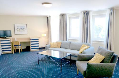 Meeresblau mit Balkon zur Meerseite — 4-Star Luxury Hotel in Zingst, Germany