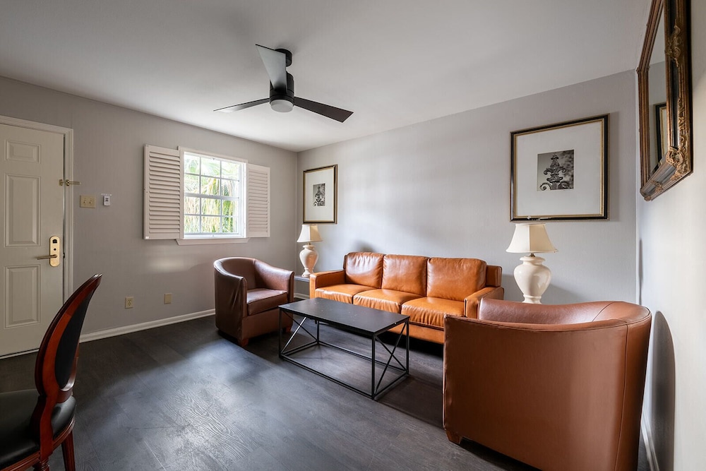 French Quarter Suites Hotel - photo 23
