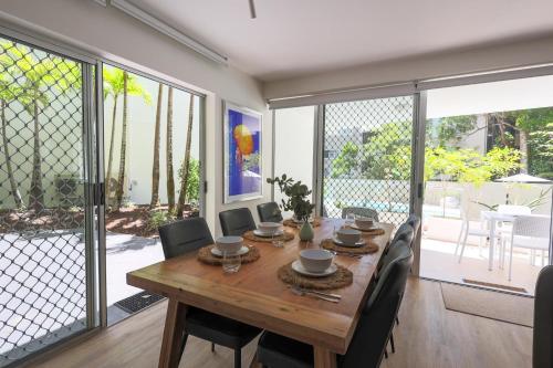 The Cove Noosa Apartment 4 — 4-Star Luxury Hotel in Noosa Heads, Australia
