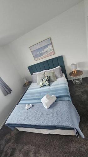 Modern trendy apartment — 4-Star Luxury Hotel in Lower Hutt, New Zealand