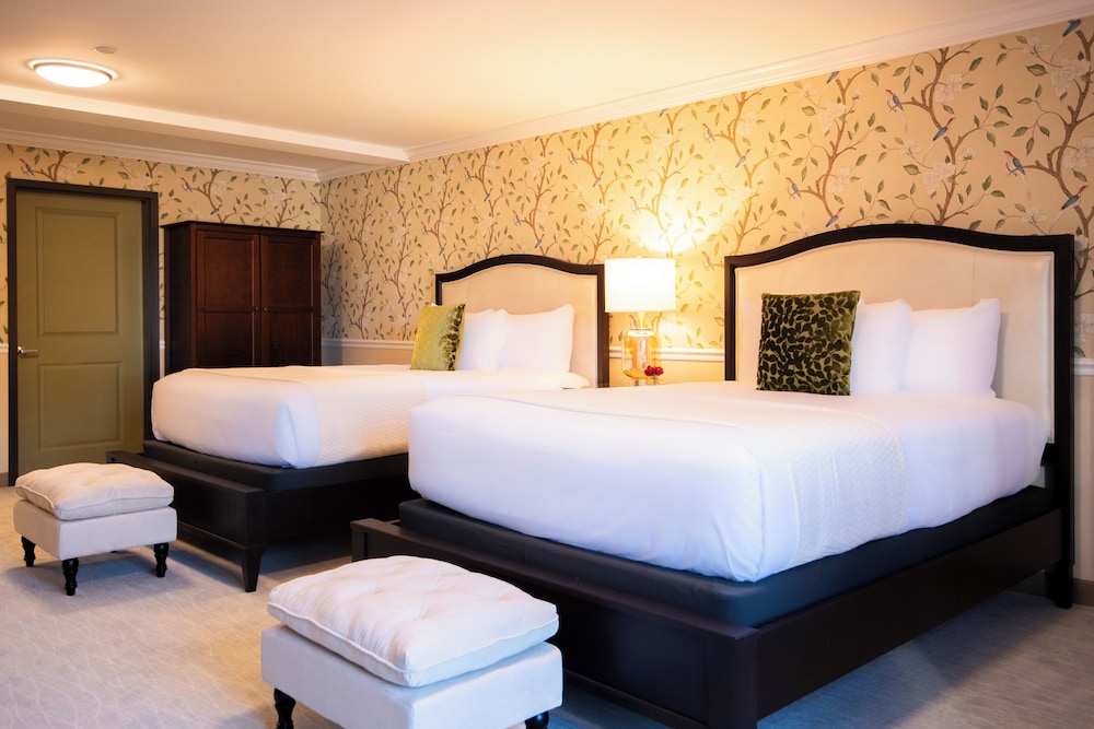 The Pathmaker Hotel - photo 30