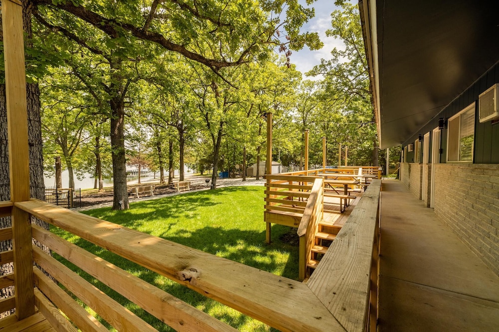 Kimberling Cove Resort - photo 92