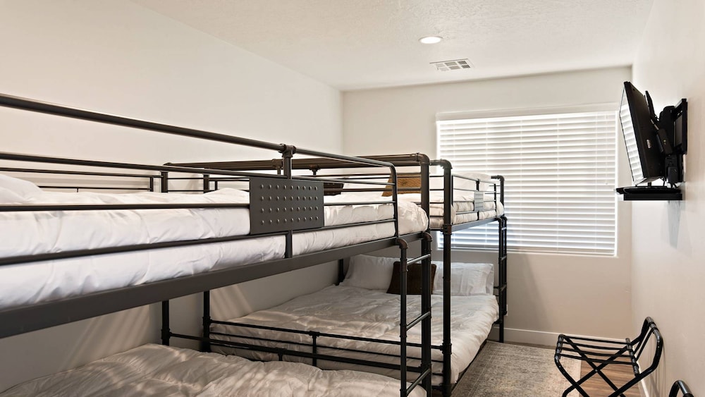 Town Center Resort - photo 15