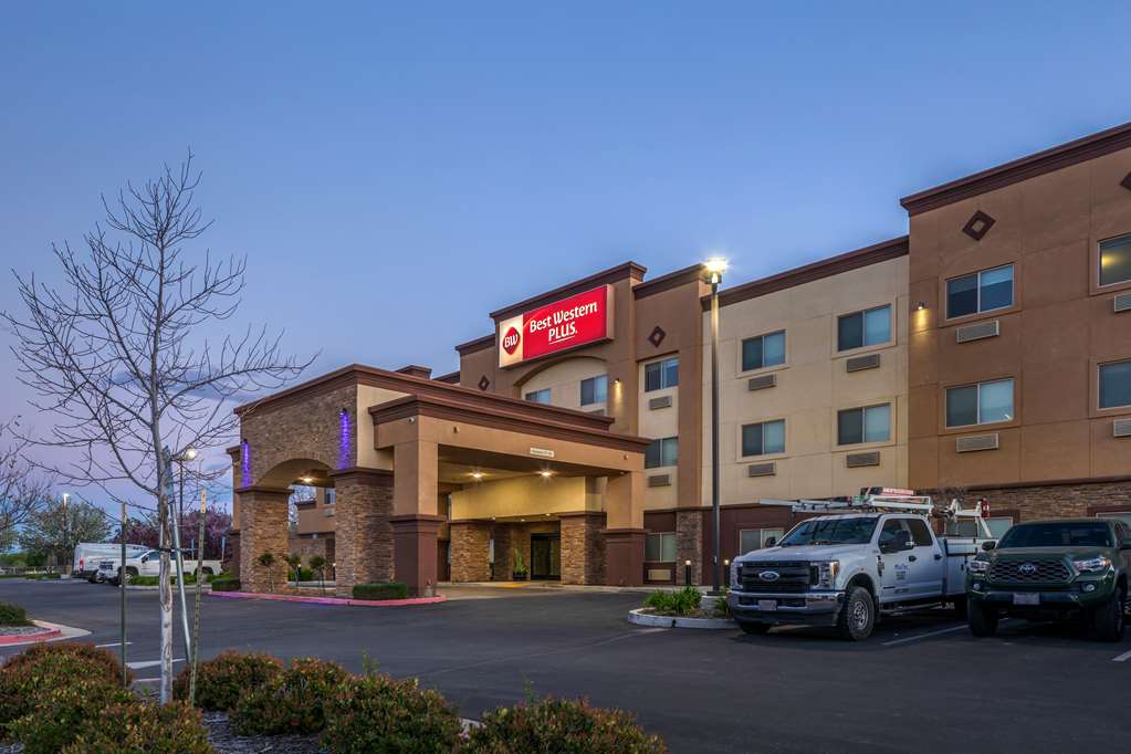 Best Western Plus Taft Inn - photo 11