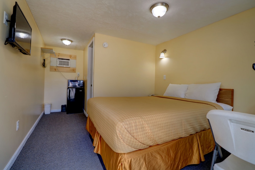 Brookside Motel And Cottages - photo 17