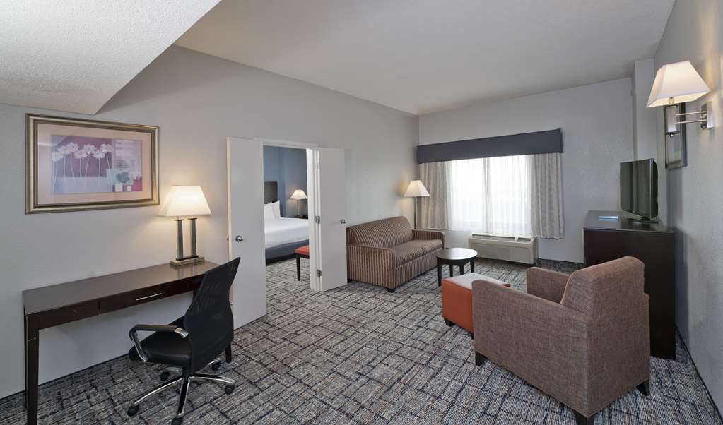 Best Western Plus Hotel & Conference Center - photo 16