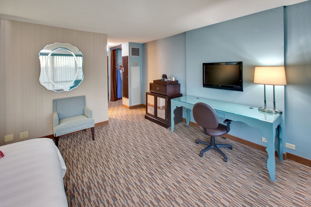 Crowne Plaza Lombard Downers Grove by IHG - photo 12