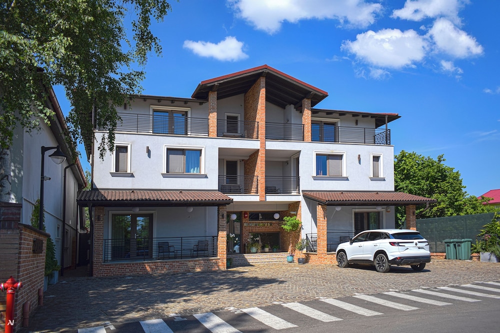 First Apartments — 4-Star Luxury Hotel in Focsani, Romania