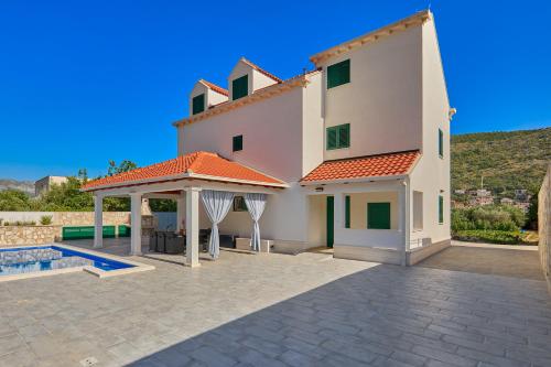 Villa Larum