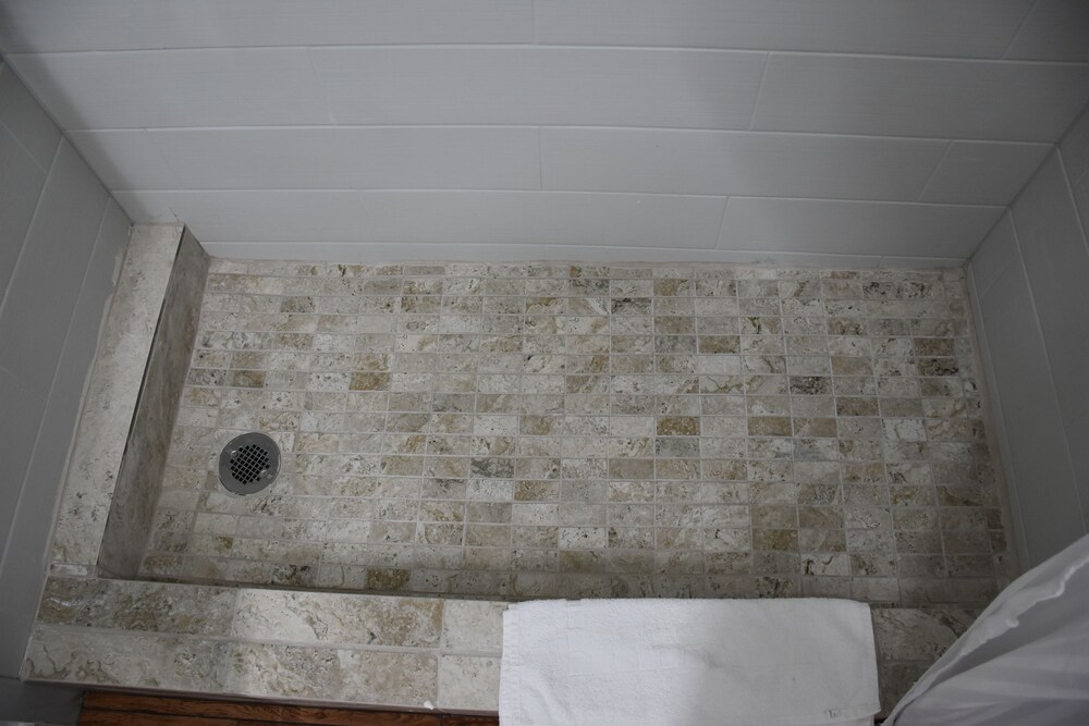 Destin Inn and Suites - photo 41