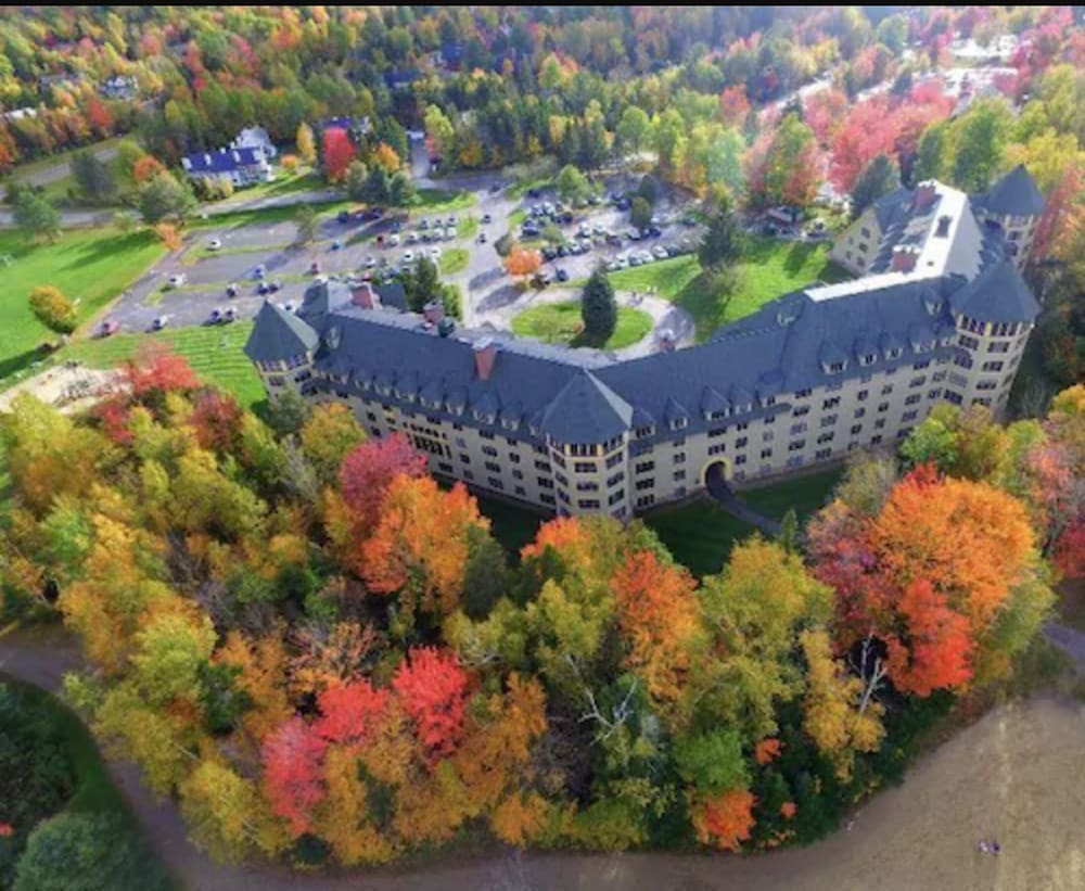 Golden Eagle Lodge Resort in Woodstock, United States