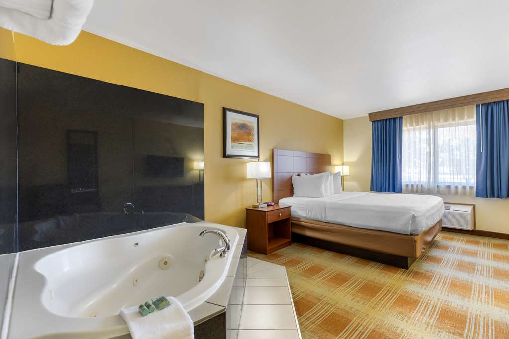 Best Western Kiva Inn - photo 4