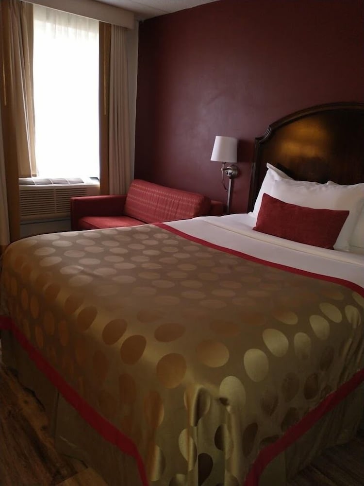 Ramada by Wyndham Albert Lea - photo 53