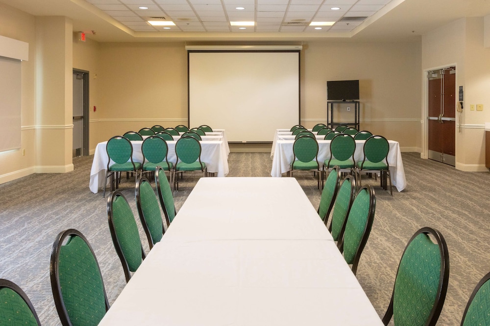 Hilton Garden Inn Daytona Beach Airport - photo 98