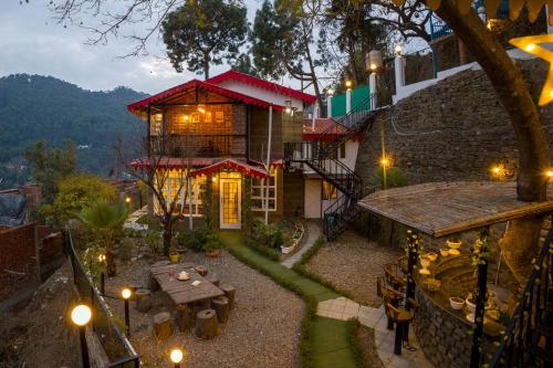 Alaya Stays Farsauli 1 Pet friendly 3 BHK Hillside Getaway with Gazebo & Balcony in Bhowali, India