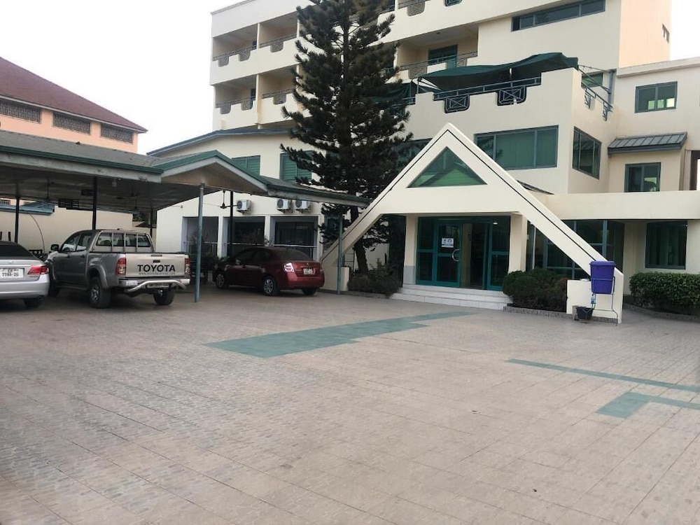 Korkdam Hotel - last minute hotel in Accra