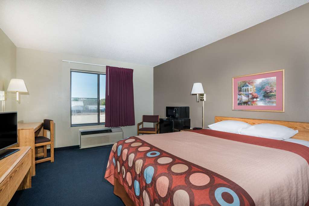 Super 8 by Wyndham Portage - photo 14