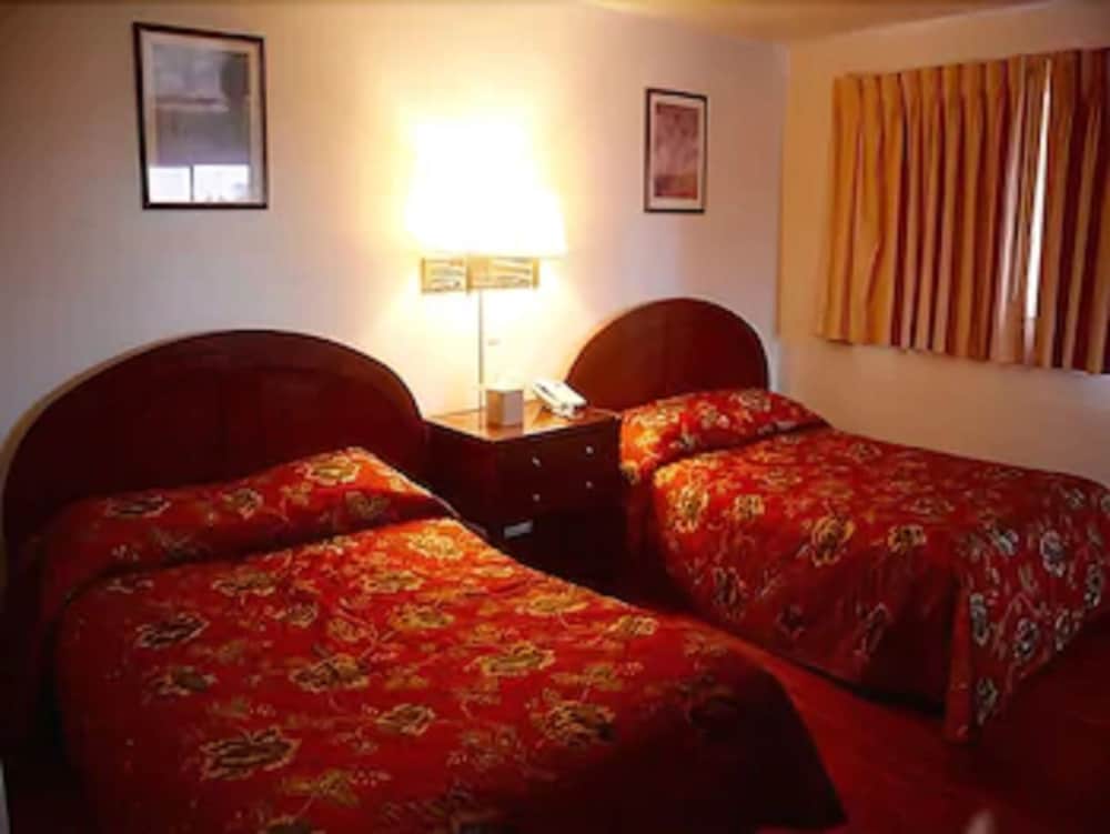 Econo Inn Anchorage - photo 6