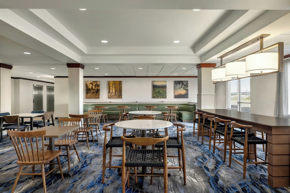 Fairfield Inn & Suites by Marriott Springdale - photo 29