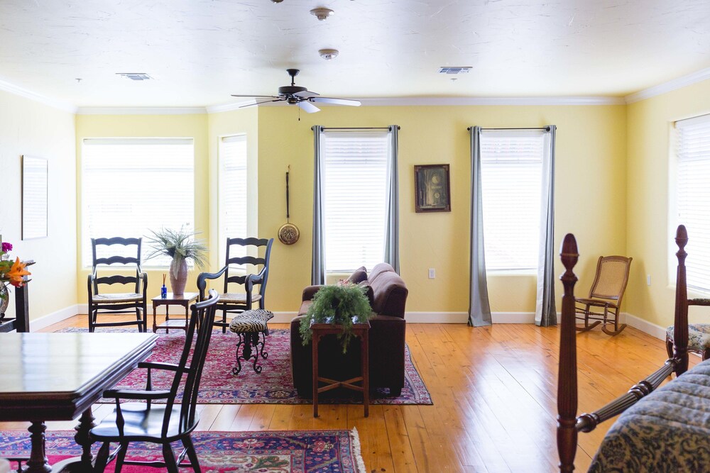 High Cotton Inn - photo 14