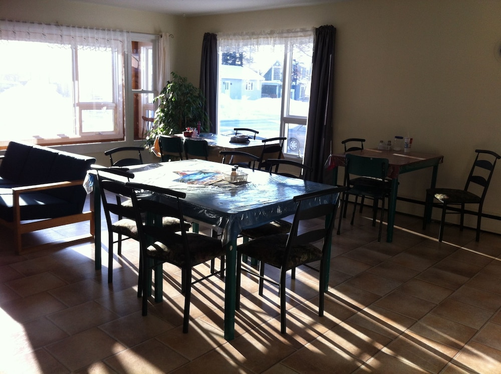 Auberge la Sept Îloise in Sept-Iles, Canada