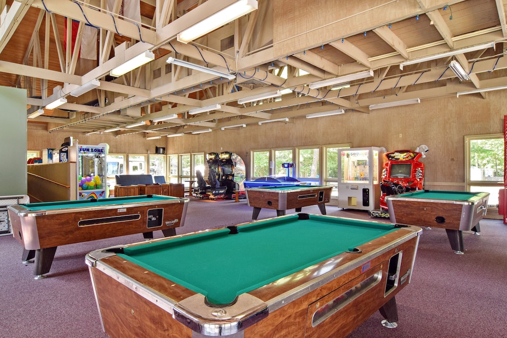 Williamsburg RV & Camping Resort - photo 14