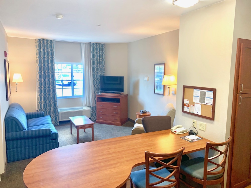 Candlewood Suites Hot Springs an IHG Hotel - photo 3