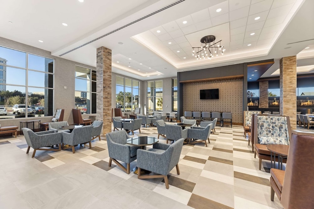 Embassy Suites by Hilton Irving Las Colinas - photo 7