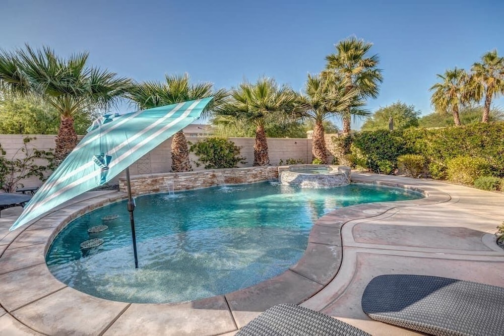 Lux Desert Oasis w saltwater pool near Coachella in Indio, United States