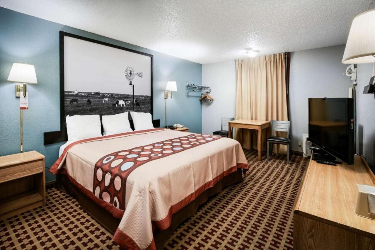 Super 8 by Wyndham Elk City - photo 7