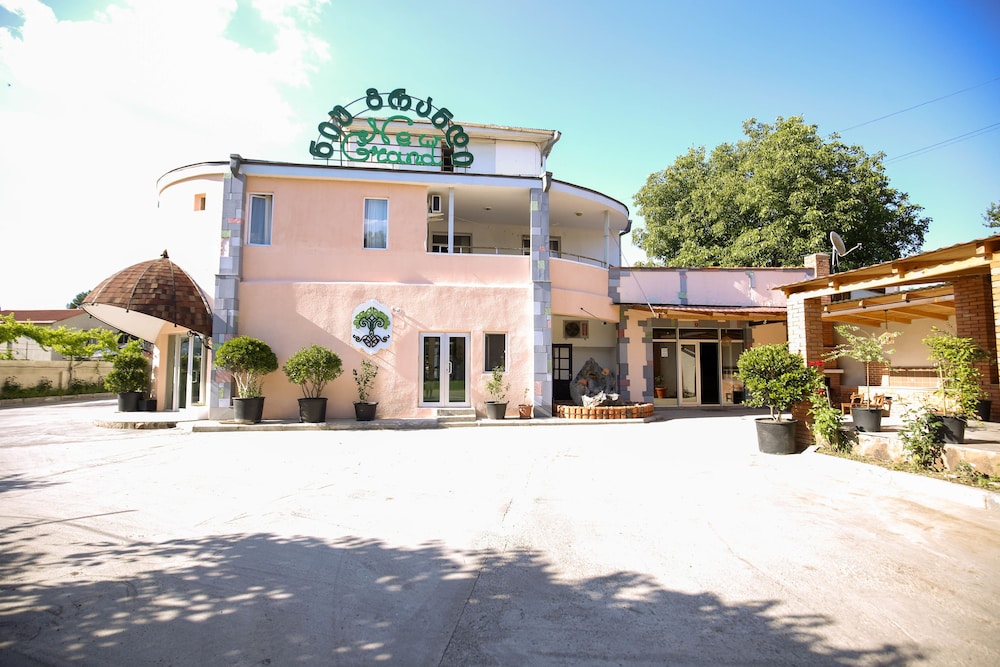 New Grand — hotel in Akhaltsikhe