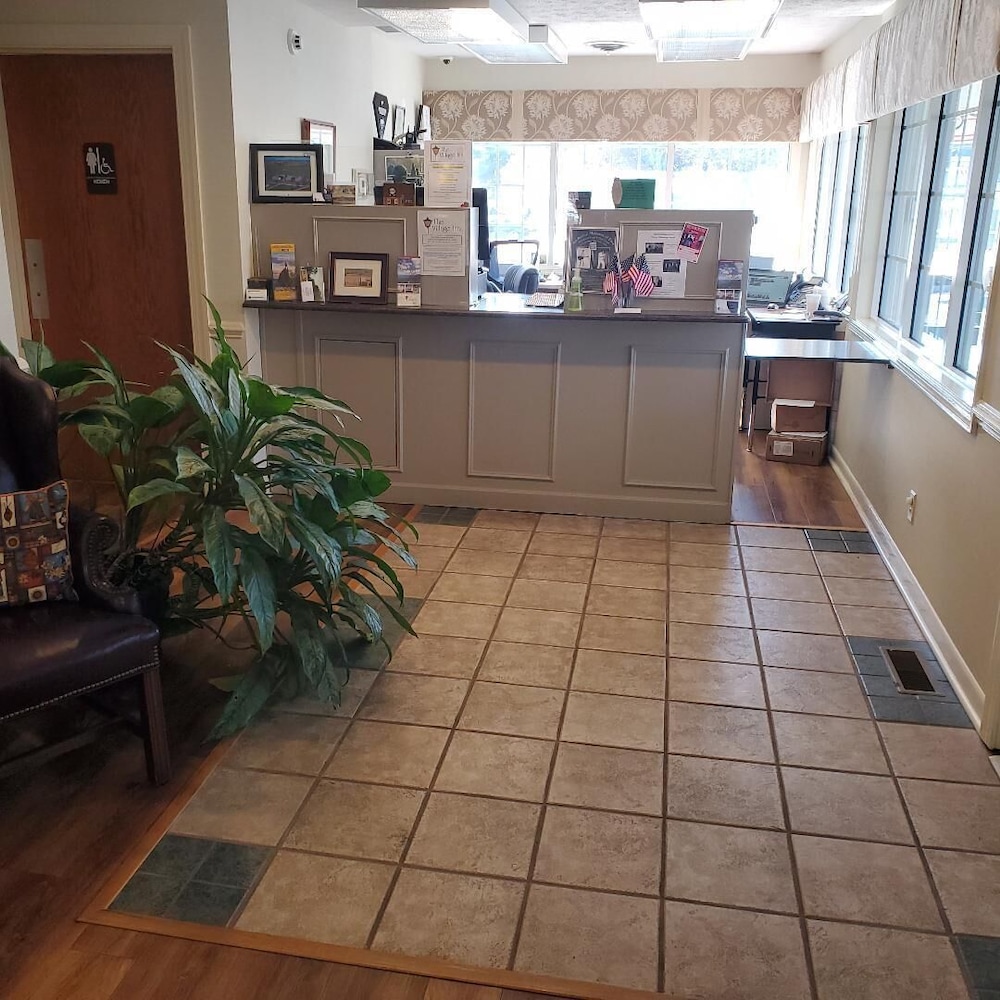 The Village Inn Harrisonburg - photo 2