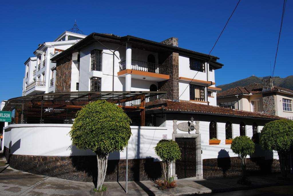 Hotel Fuente De Piedra I in Quito, Ecuador