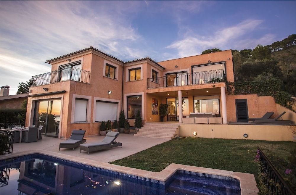 Villa Ca Na Bruixa — 4-Star Luxury Hotel in Alcudia, Spain