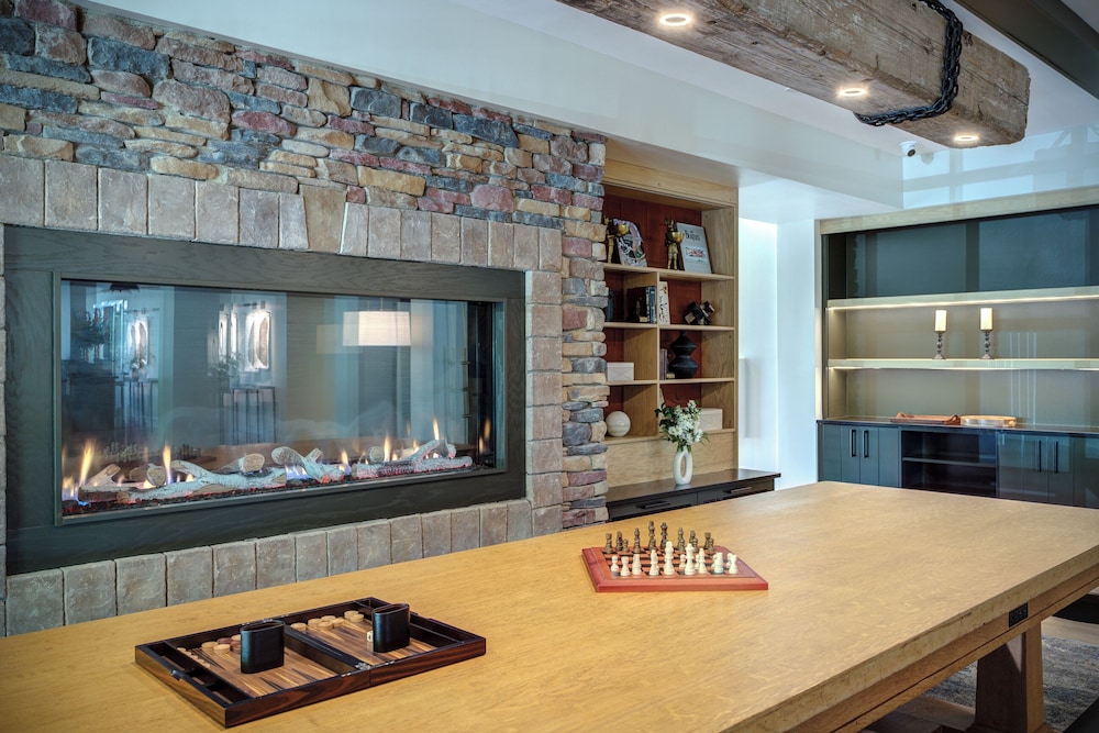 The Embers Hotel - photo 85