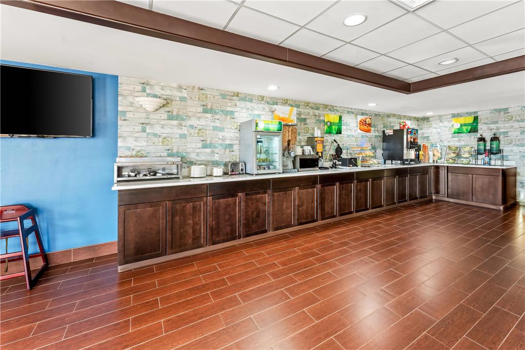 Quality Inn & Suites near Robins Air Force Base - photo 66